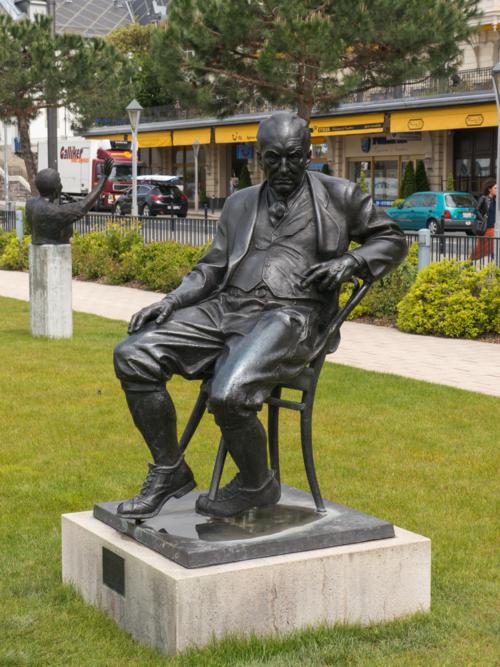 The Nabokov Monument in the garden of Montreux Palace by Alexander and Philipp Rukavishnikov. It was unveiled in 1999 on VN’s birthday and centenary, 23 April, by Dmitri Nabokov. (See Delage-Toriel)